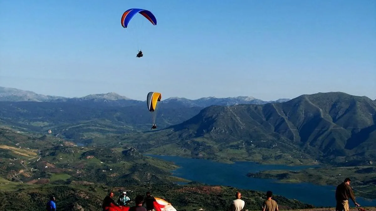 İspanya'da Yamaç Paraşütü Kazası: İki Can Kaybı